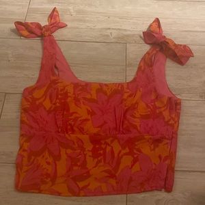 a size small summer crop top